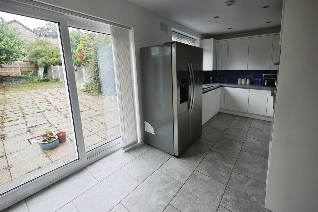 Property photo 3 of 15 Kitchen/Dining Room