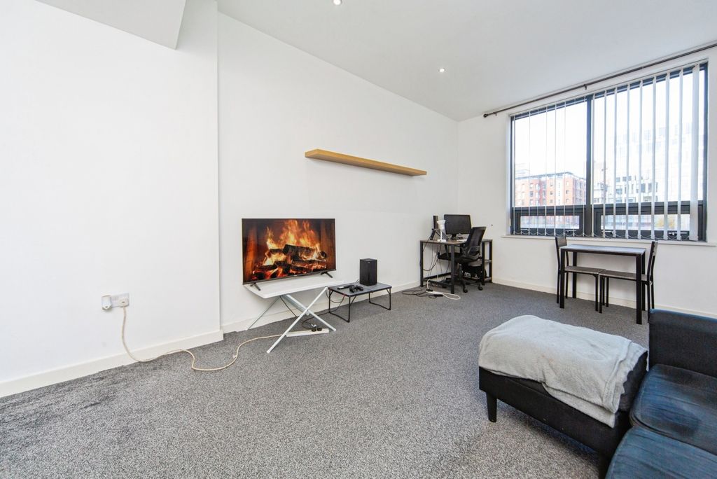 Property photo 2 of 14 Pbox-Img.Jpg