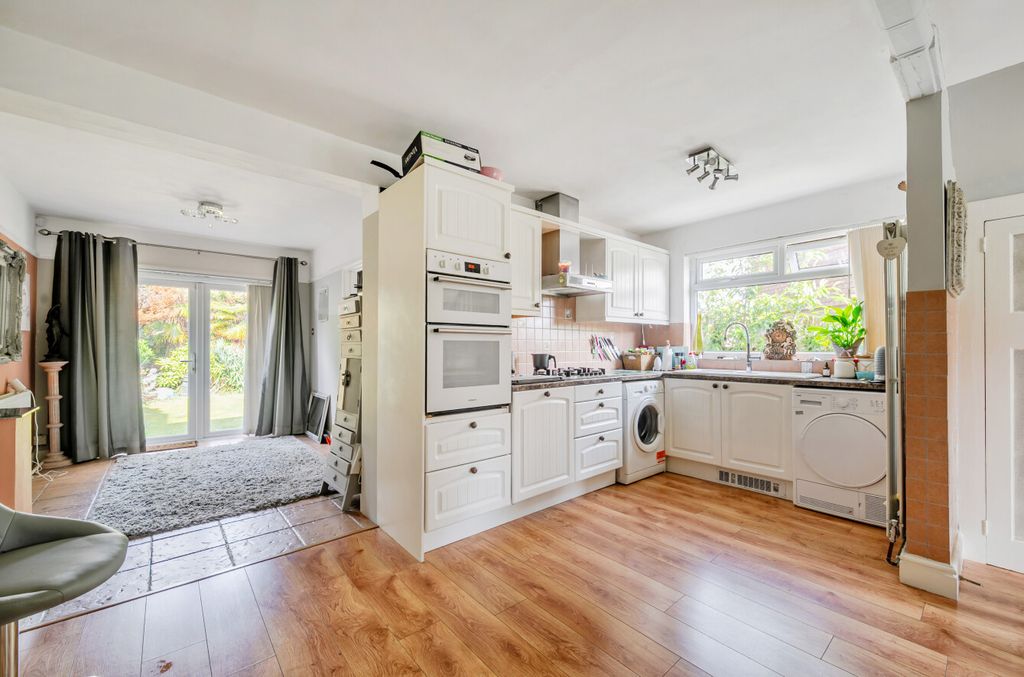 Property photo 3 of 20 1483285-18-6A3A49...