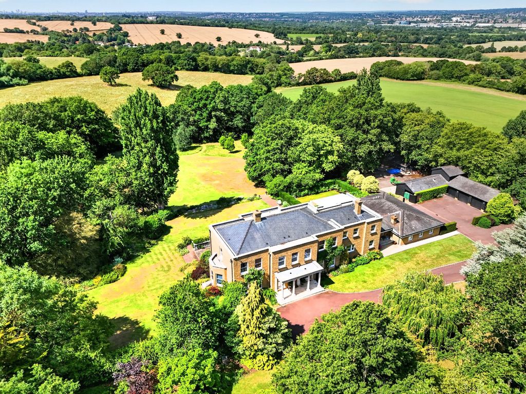Property photo 1 of 22 Clarks Wood
