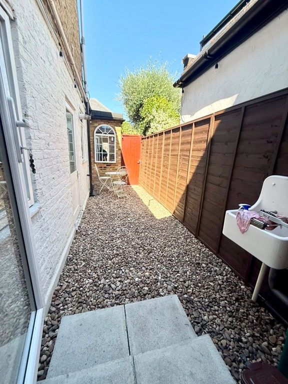 Property photo 1 of 8 Picture No. 01