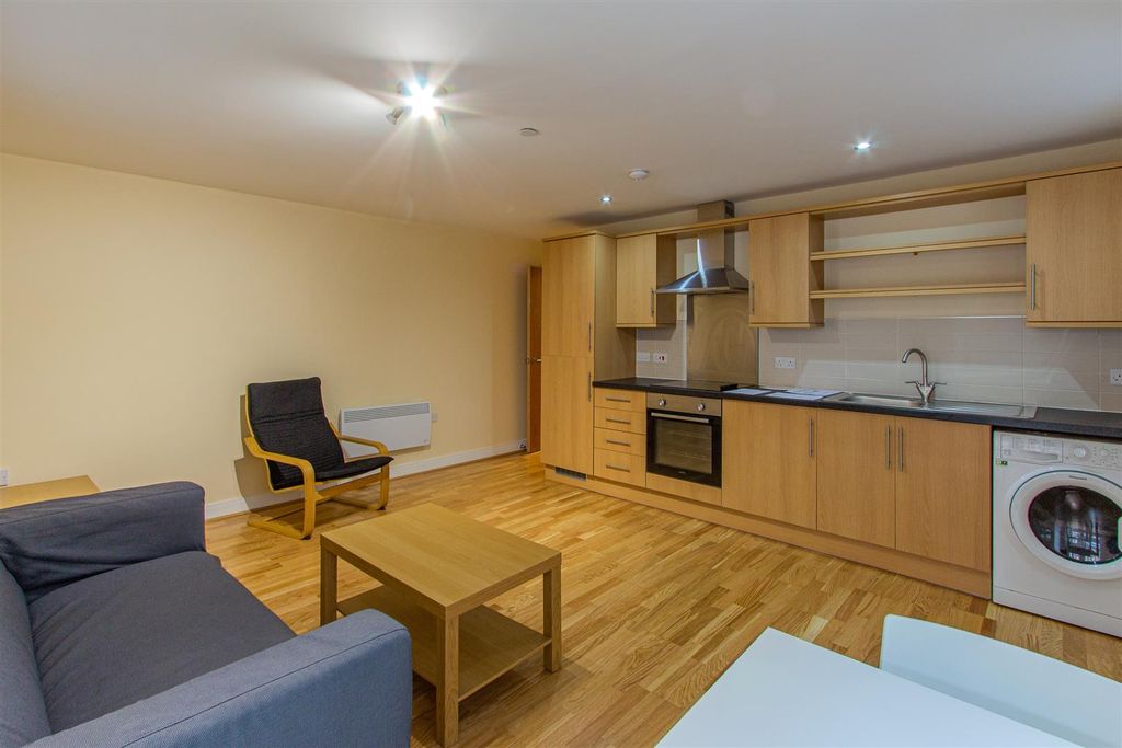 Property photo 1 of 7 Churchill Villas 19-6.Jpg