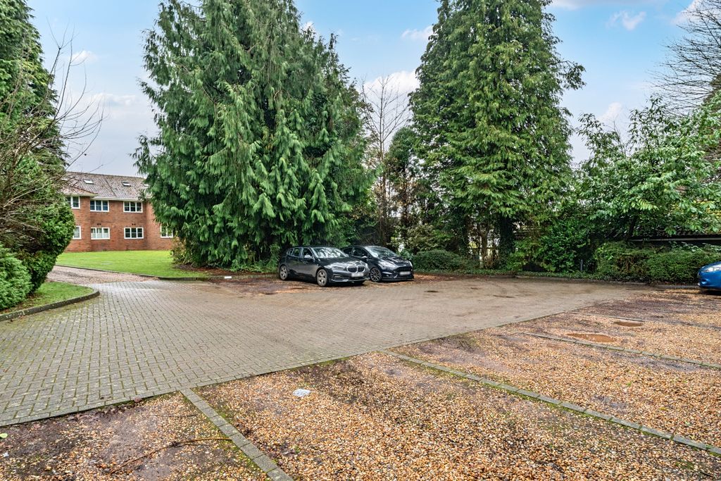 Property photo 3 of 11