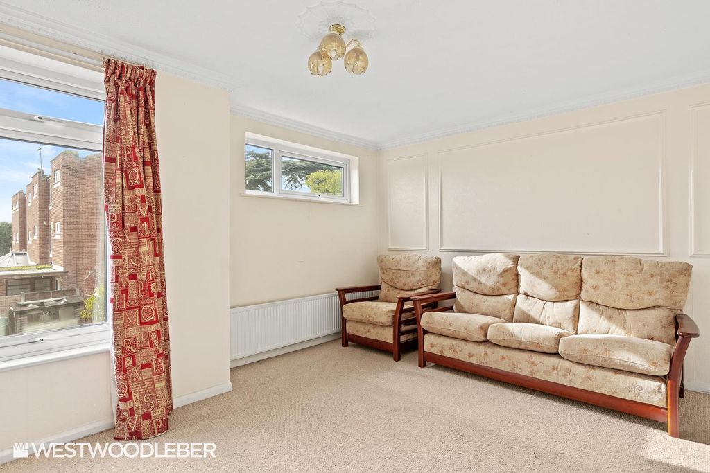 Property photo 3 of 19 Esdailelane_7.Jpg