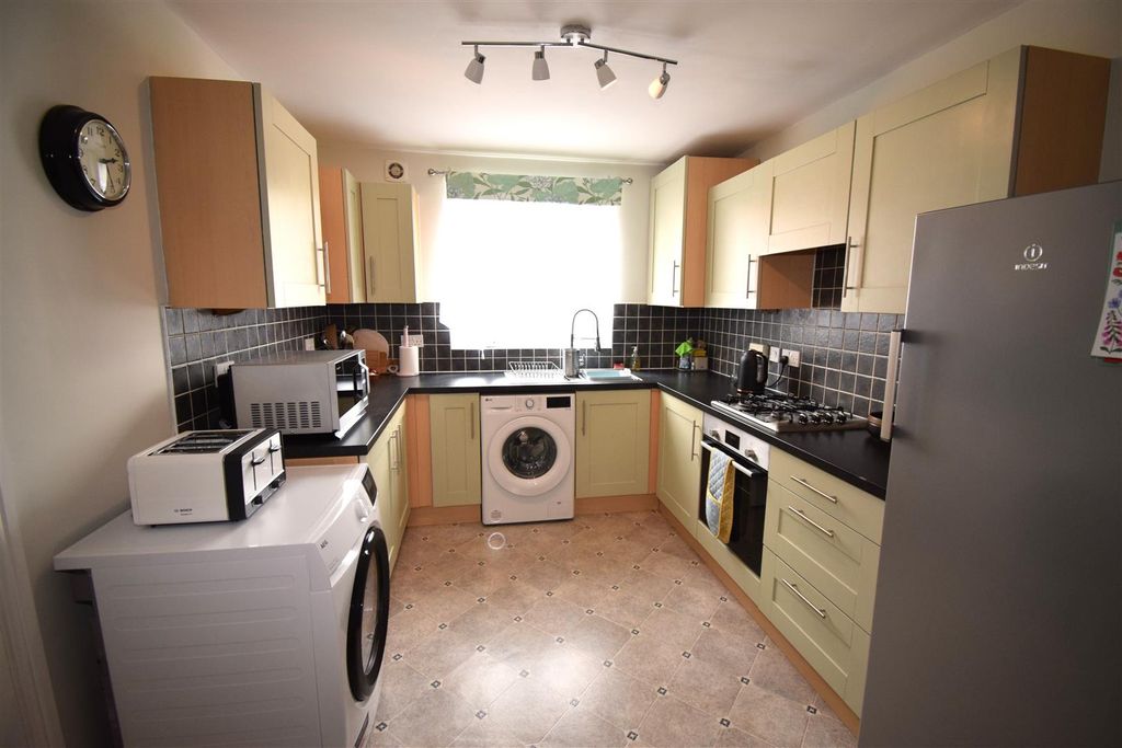 Property photo 2 of 11 Leyton 2.Jpg