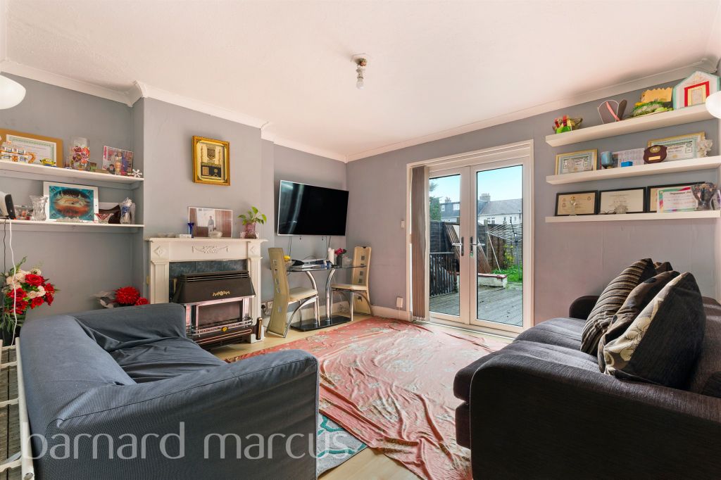 Property photo 2 of 12