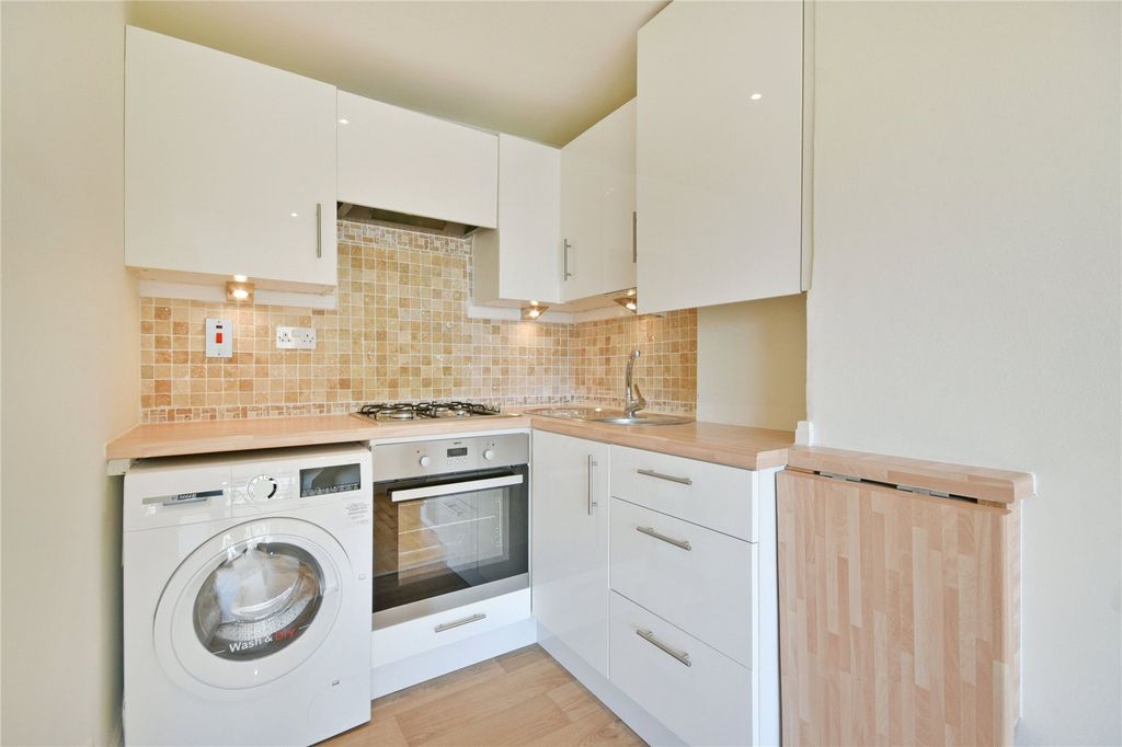 Property photo 3 of 15 Picture No. 48