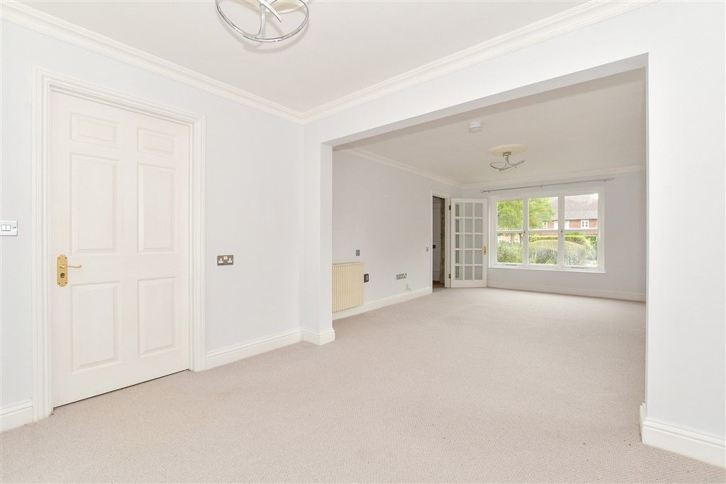 Property photo 2 of 14 Dining Area