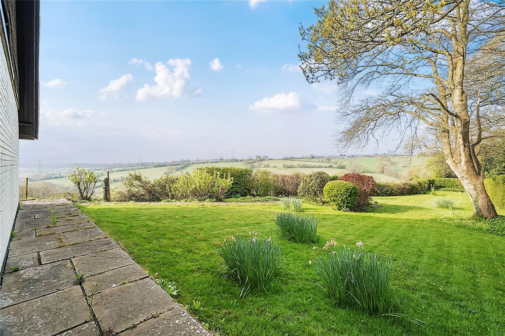 Property photo 2 of 34 Picture No. 26