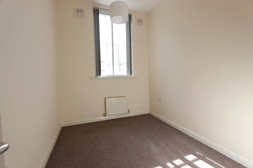 Property photo 3 of 13 Bedroom 2 Cp28.Jpg