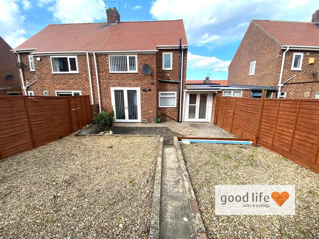 Property photo 2 of 24 20260410_152009172_Ios48Shaftbury.Jpg