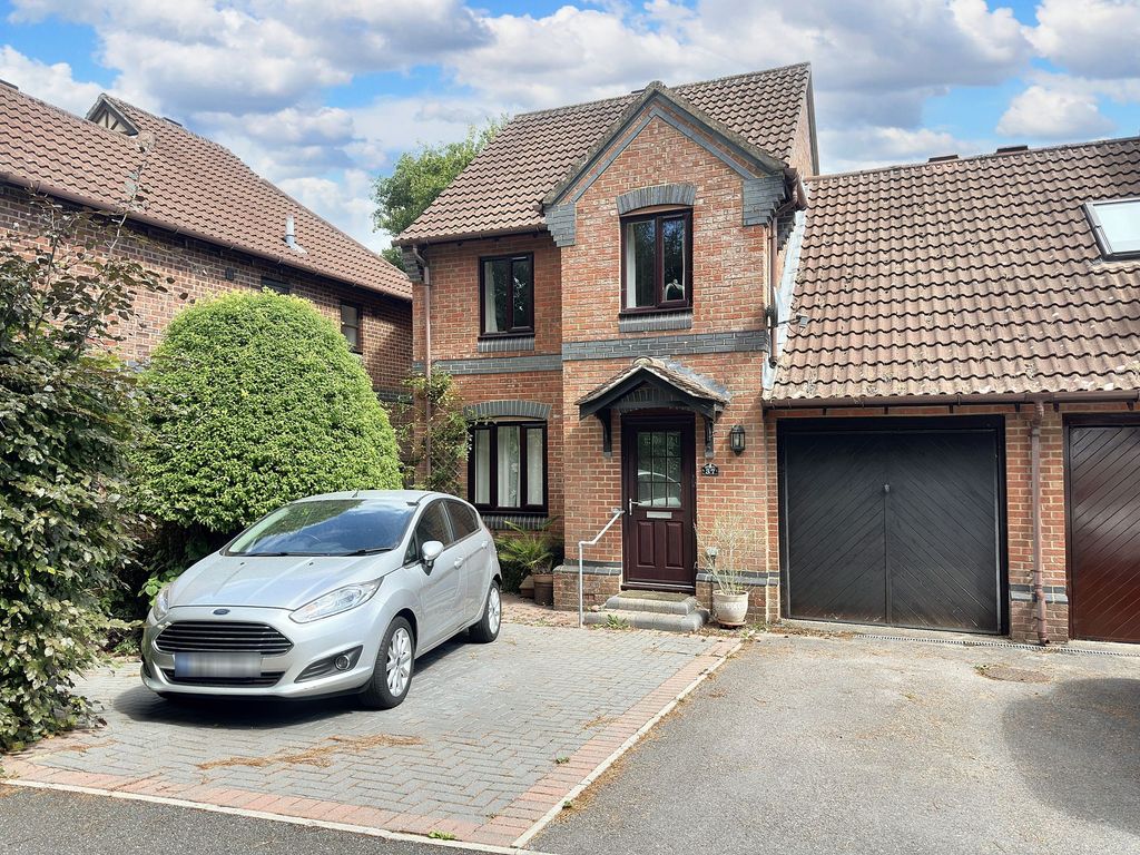 Property photo 1 of 16