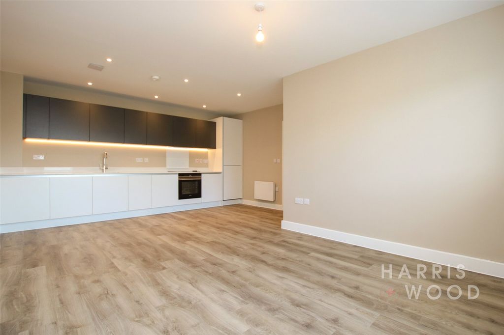 Property photo 2 of 18 Picture No. 02