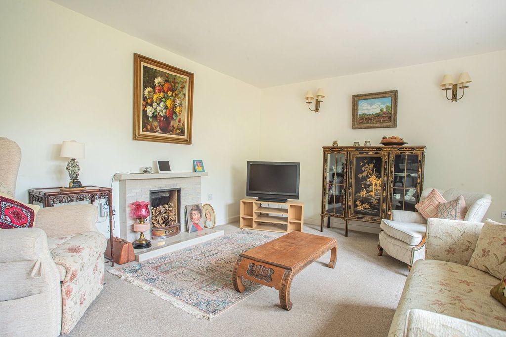 Property photo 3 of 15