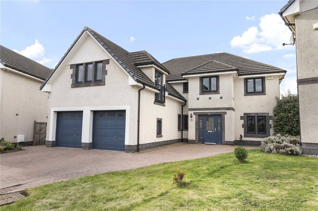 Property photo 1 of 39 6 Burnbrae Avenue 1