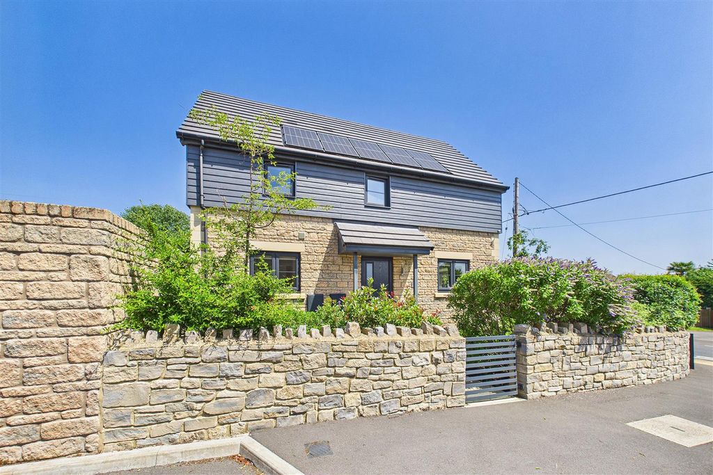 Property photo 1 of 22