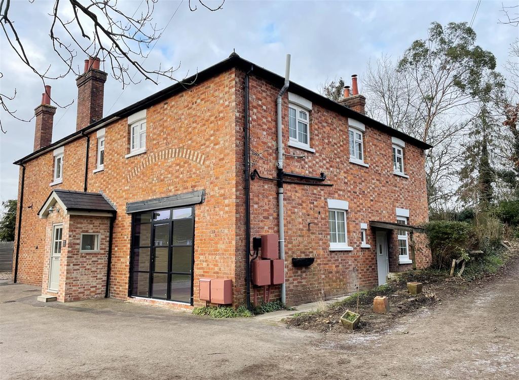 Property photo 1 of 16 Main