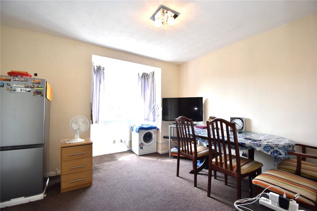 Property photo 2 of 10 Picture No. 08