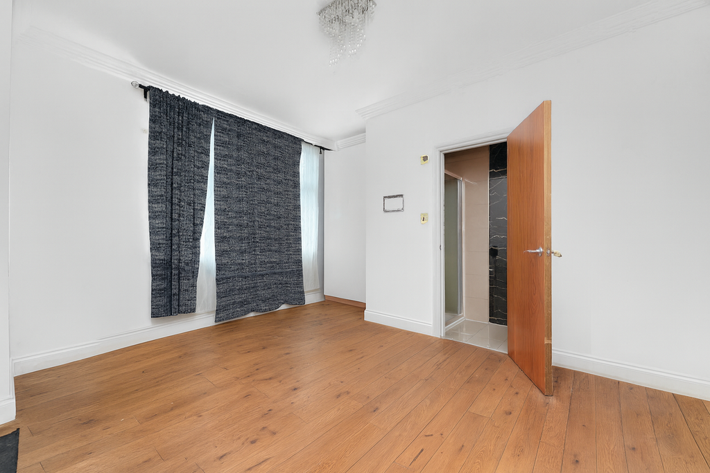Property photo 2 of 9 1