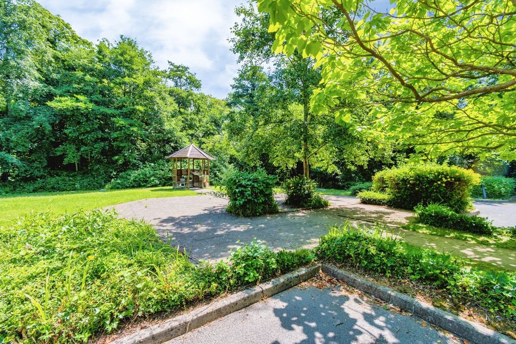 Property photo 3 of 16 Pbox-Img.Jpg