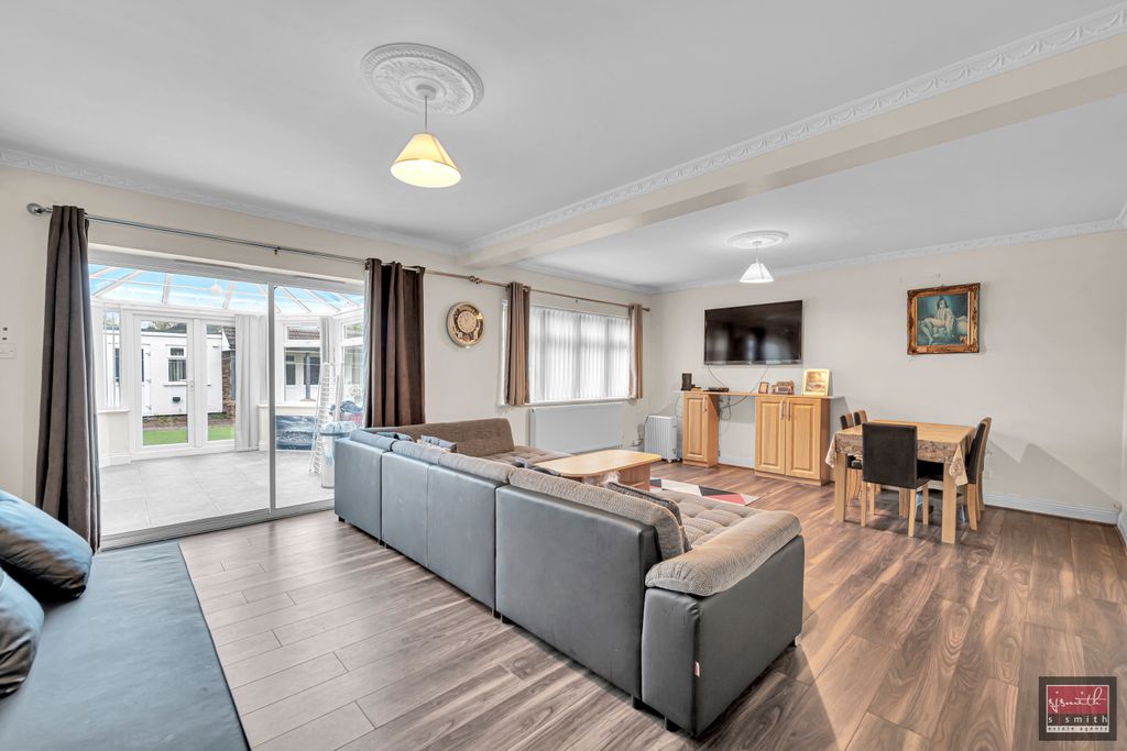 Property photo 2 of 20 Dsc09621