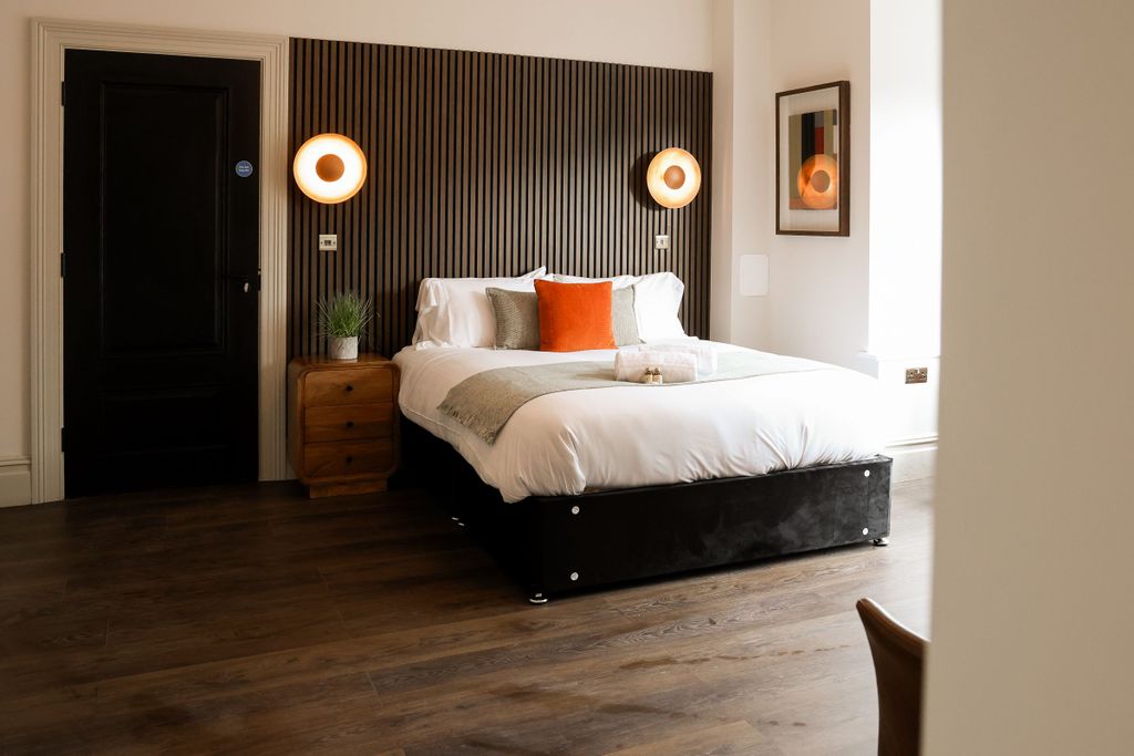 Property photo 3 of 21