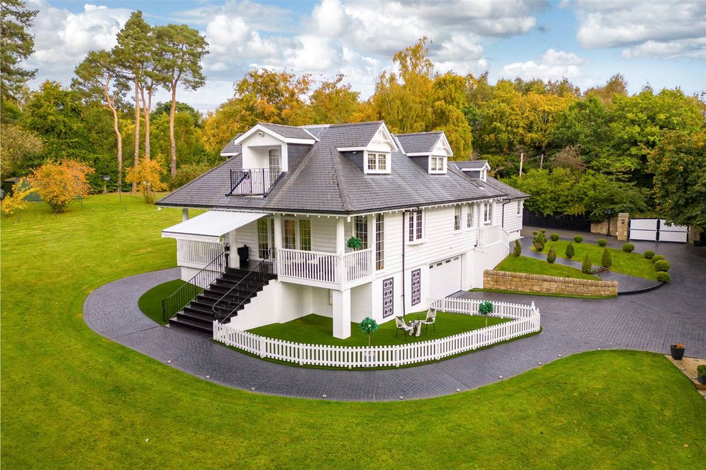 Property photo 1 of 35 Bolton Muir Lodge