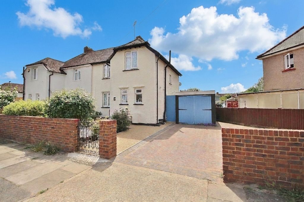 Property photo 1 of 11