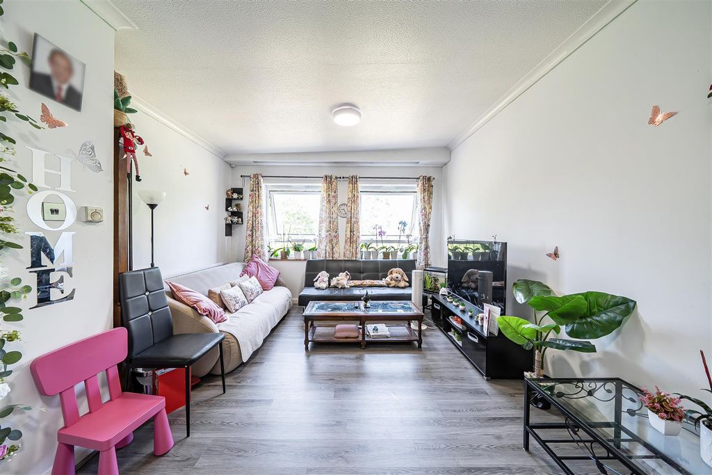 Property photo 3 of 10 Lounge 1.Jpg
