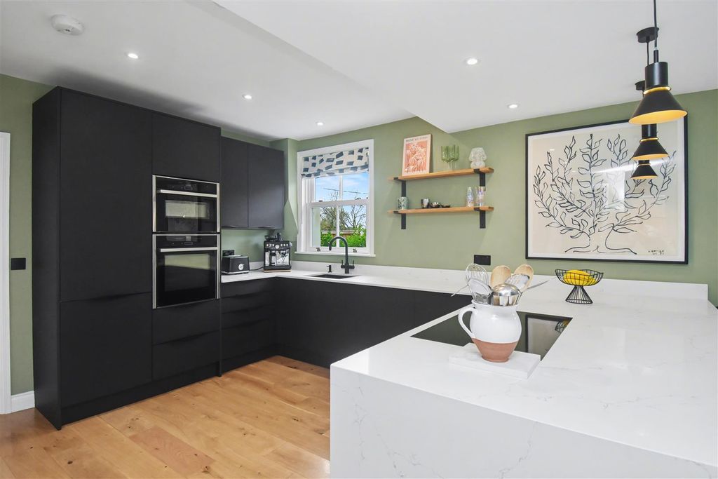 Property photo 2 of 33 Dsc_0434.Jpg