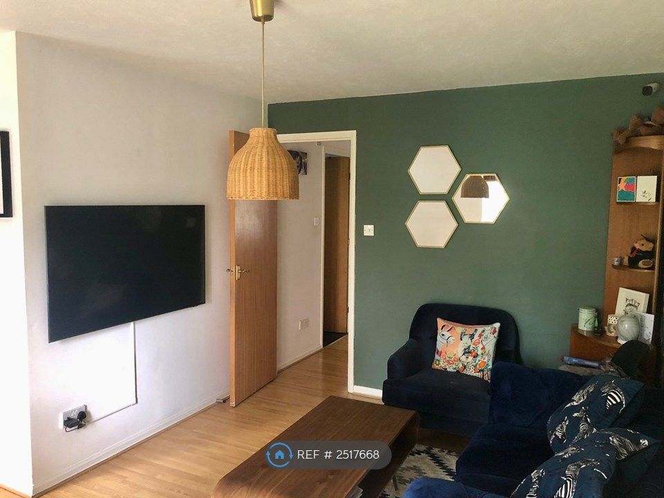 Property photo 1 of 15 Living Room
