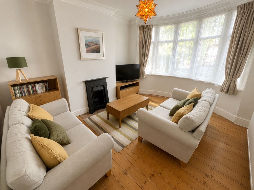 Property photo 2 of 9 3918194