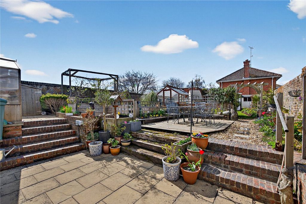Additional image 25 of 7 bed semi-detached house for saleBridge Street, Hungerford, Berkshire RG17
