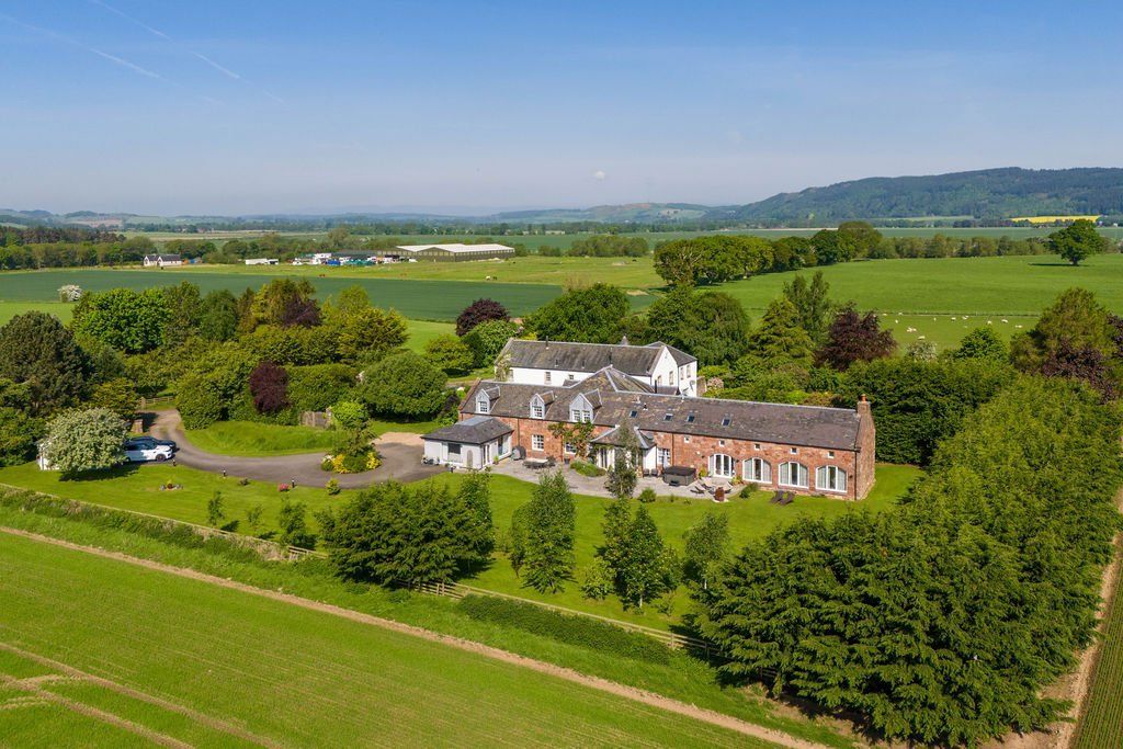 Property photo 2 of 22 Picture No. 25