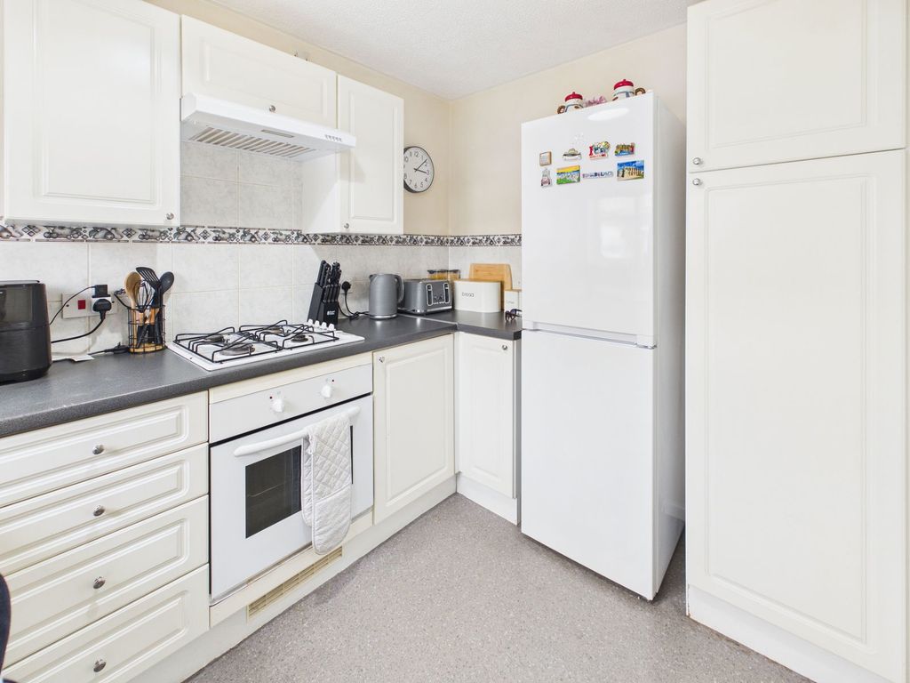 Property photo 3 of 16