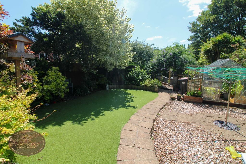 Property photo 2 of 47