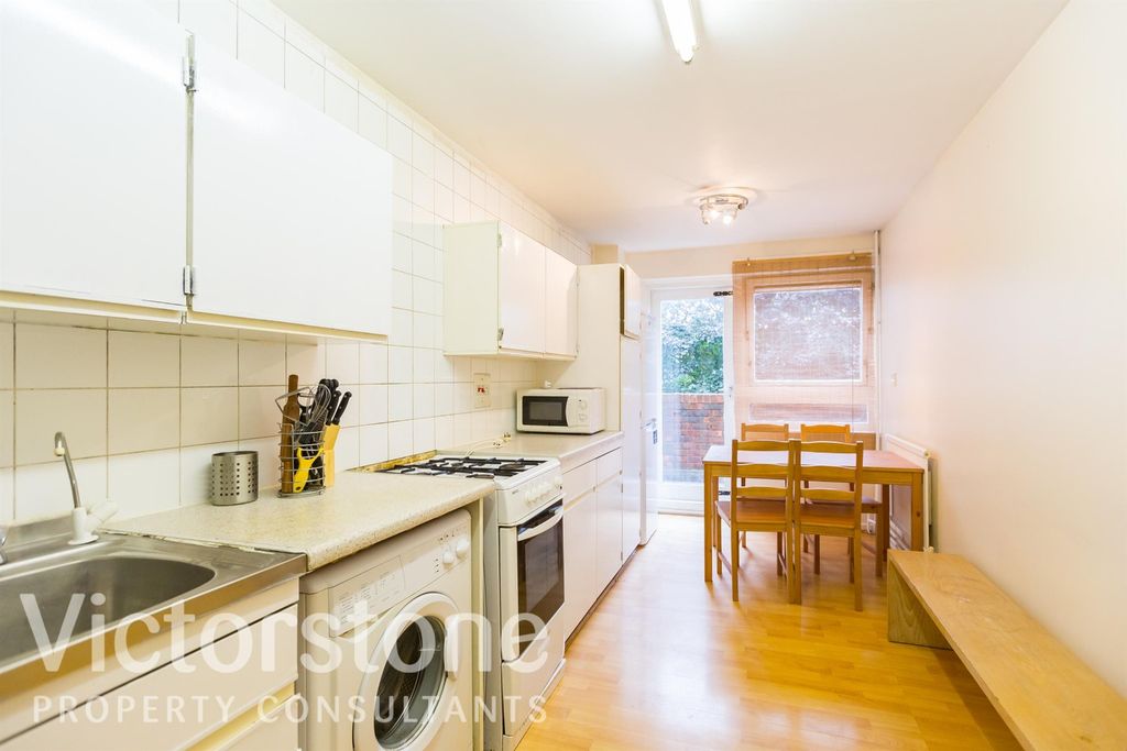 Property photo 1 of 12 4116361
