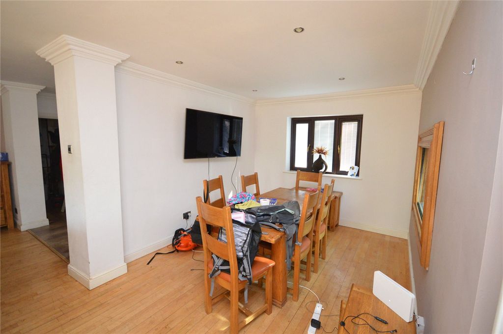 Property photo 3 of 15 Picture No. 10