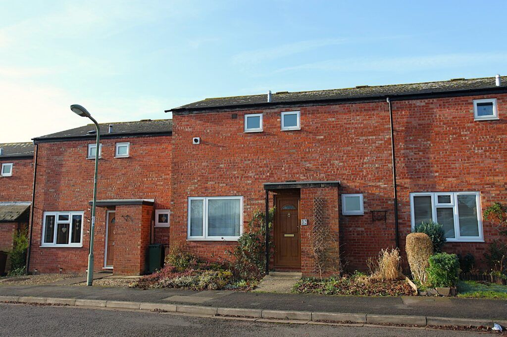 Property photo 1 of 2