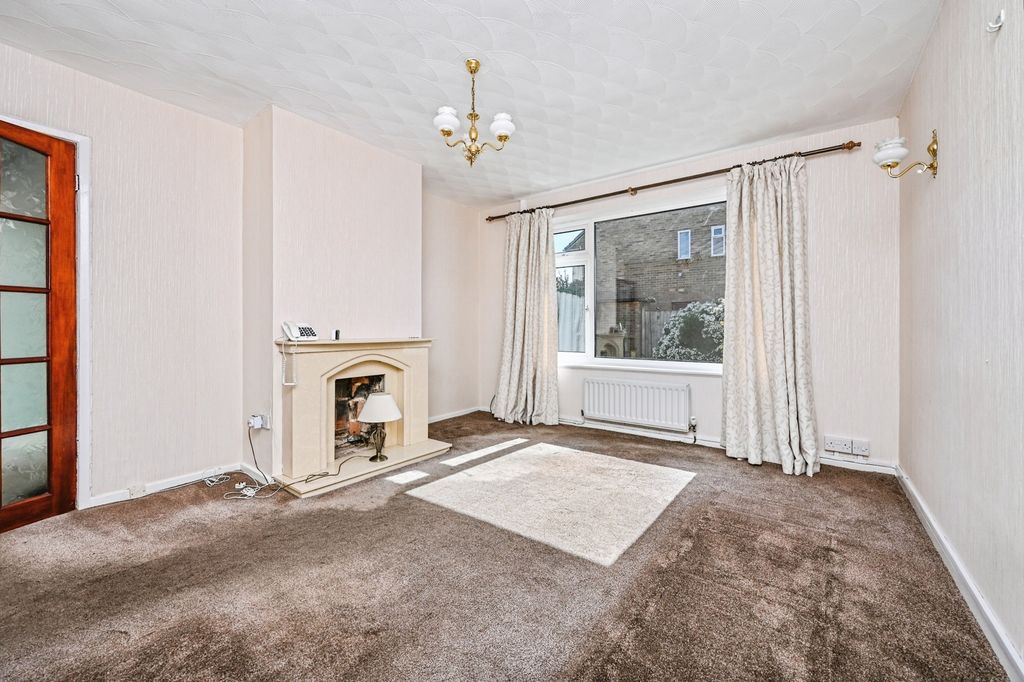 Property photo 2 of 12 Pbox-Img.Jpg
