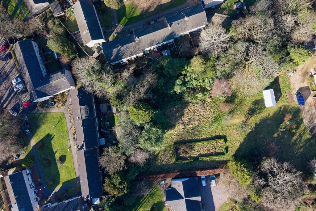 Property photo 3 of 13