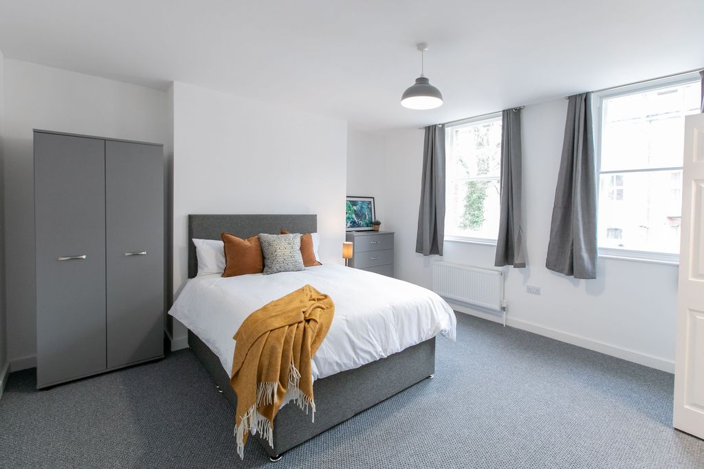 Property photo 1 of 6 Photo 6