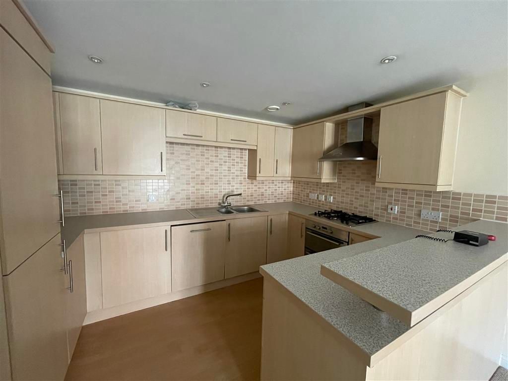 Property photo 3 of 6 Kitchen