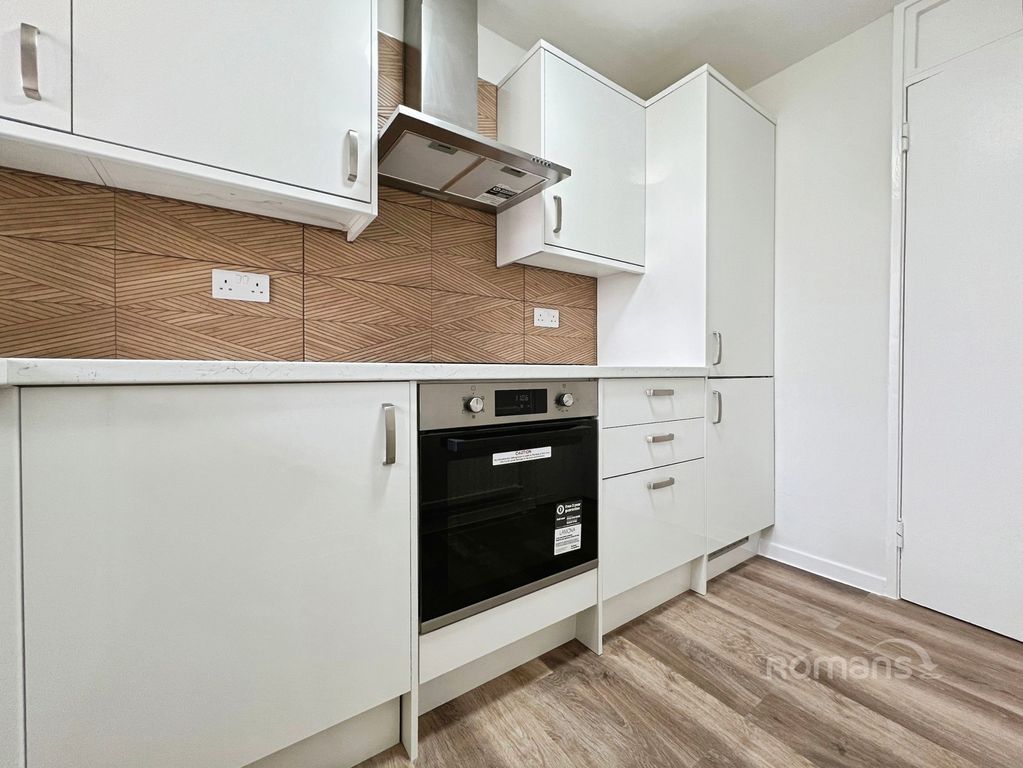 Property photo 2 of 12 Pbox-Img.Jpeg