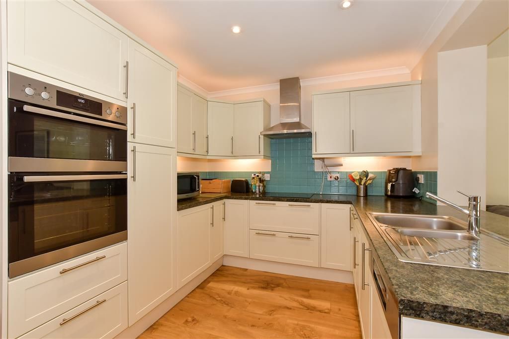 Property photo 2 of 17 Kitchen