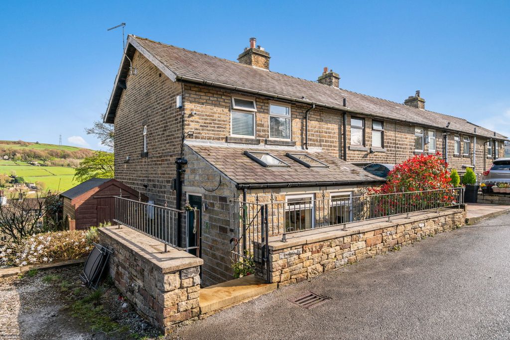 Property photo 1 of 29