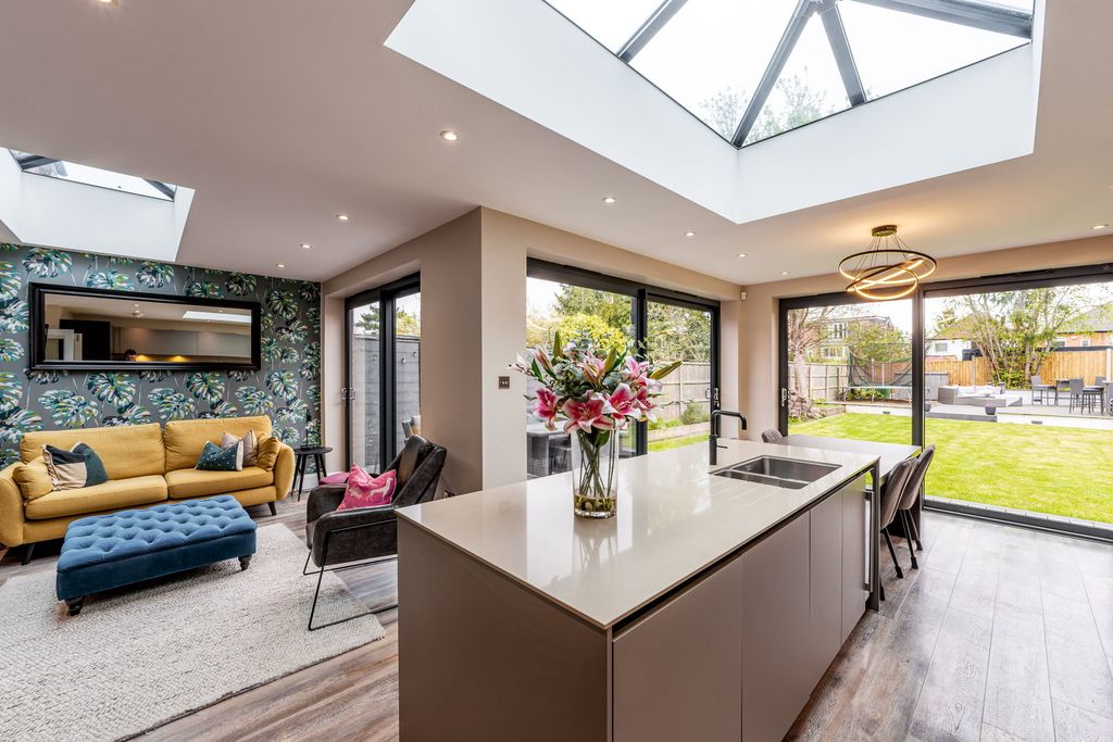 Property photo 2 of 26