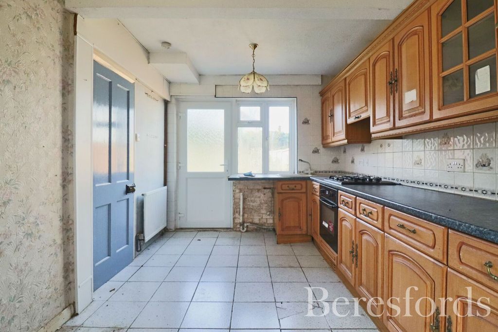 Property photo 2 of 9 2