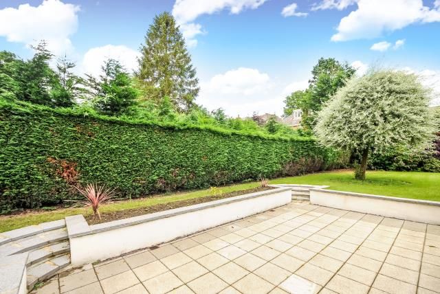 Property photo 2 of 13 Garden
