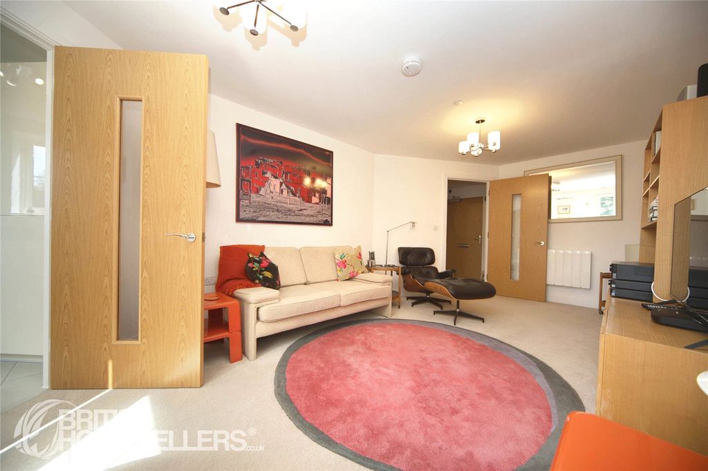 Property photo 3 of 10 Picture No. 08